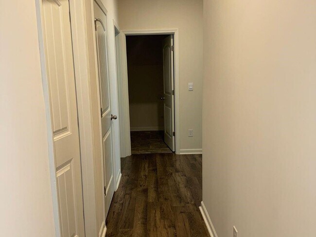 Building Photo - 183 Durana Way