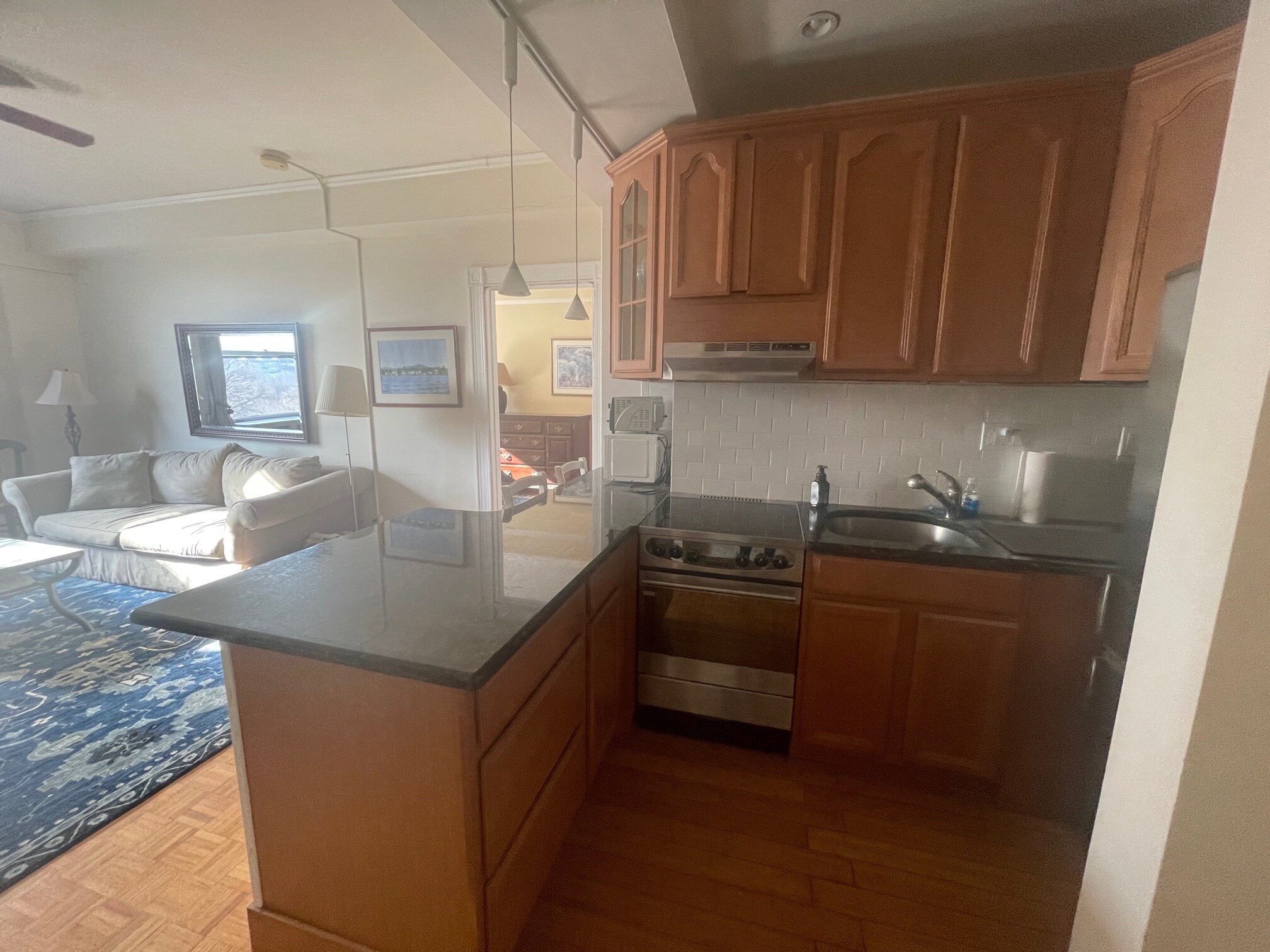 Kitchen & Living - 21 Beacon St