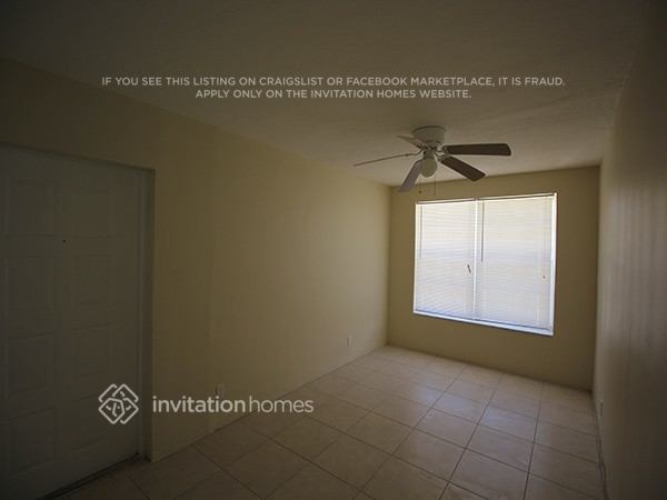 Building Photo - 5217 NE 2nd Ave