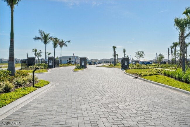 Building Photo - 16420 Seven Lks Ave