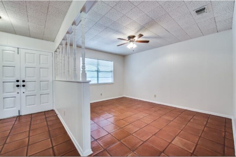 Building Photo - 101 Pine View Dr