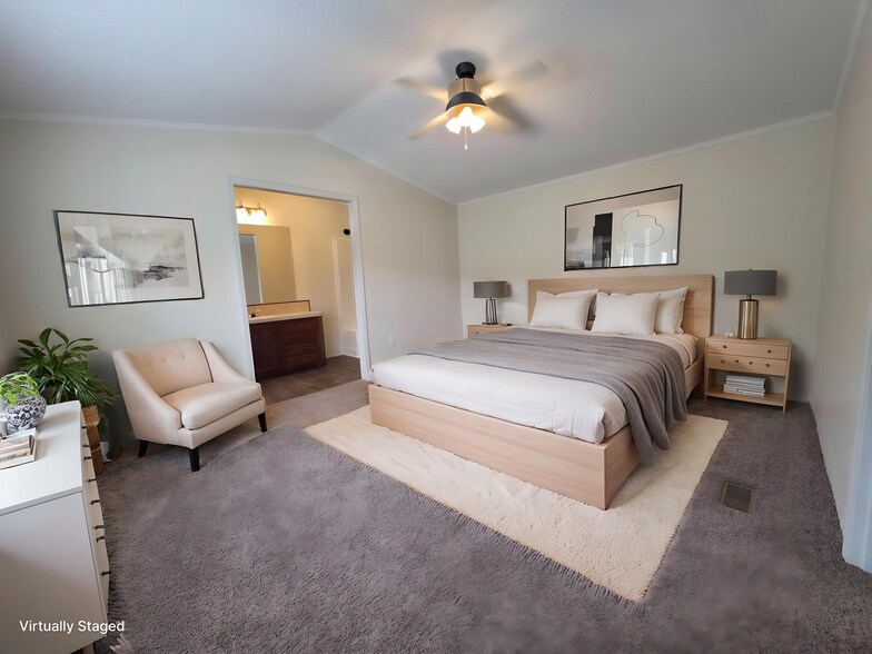 Building Photo - 1309 W Plum St