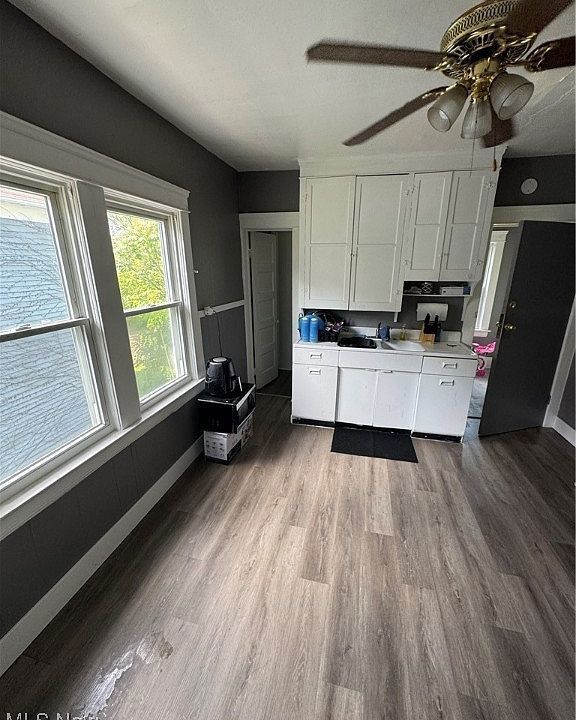 Building Photo - 2814 E 118th St