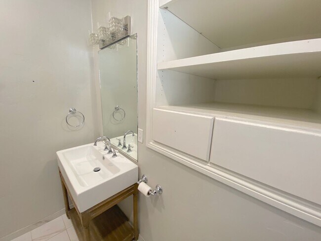 Building Photo - Fabulous Reno Historical House - Charming ...