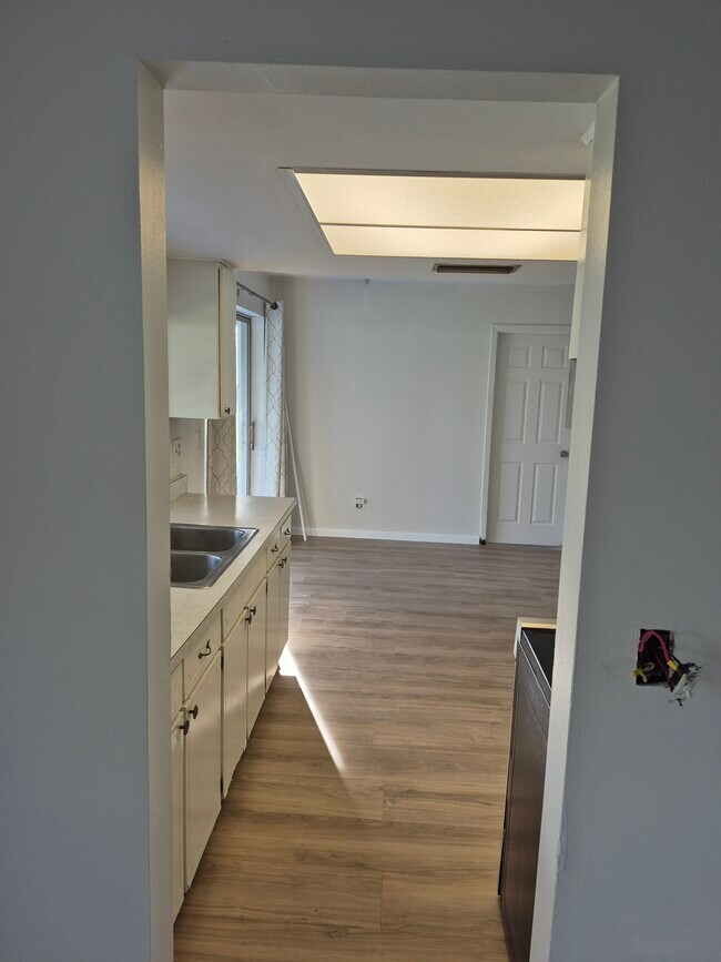 Building Photo - 14140 88th Ave