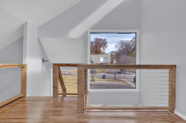 Building Photo - 294 Shades Crest Rd