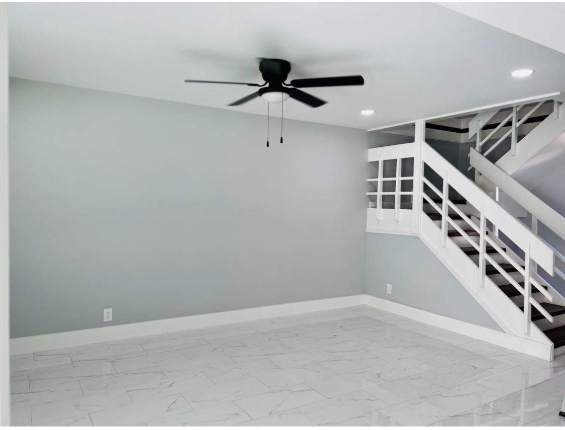 Building Photo - 314 Sunshine Dr