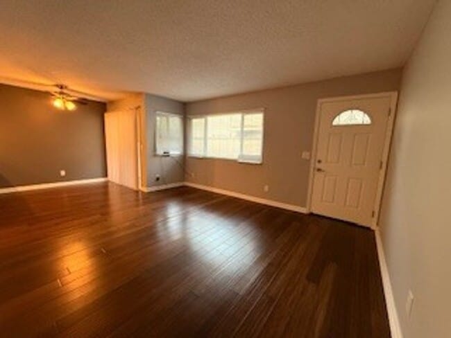 Building Photo - Eldorado on the Park