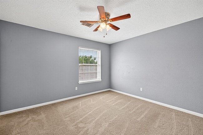Building Photo - 4806 Sunshine Dr