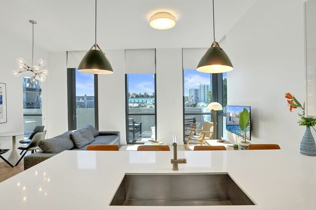 Building Photo - 1220 17th St