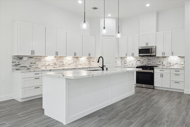 Building Photo - 10935 Brookeshire Chase Ln