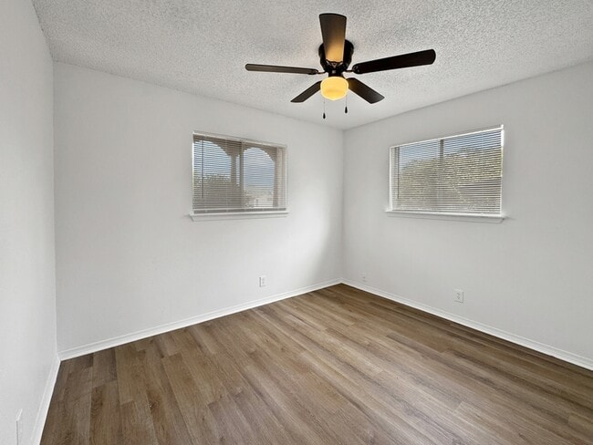 Building Photo - 7510 Old Spanish Trail