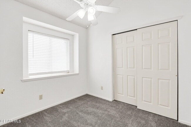 Building Photo - 4620 Loma De Cobre Dr