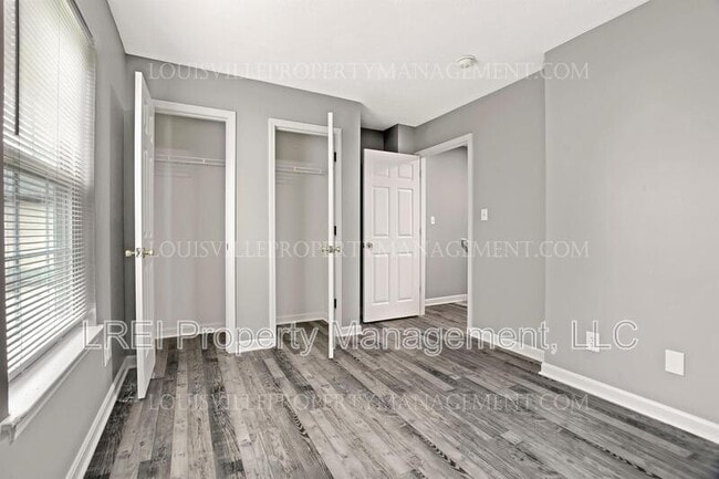 Building Photo - 420 S Wenzel St
