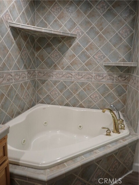 Building Photo - 6791 Killarney Ave