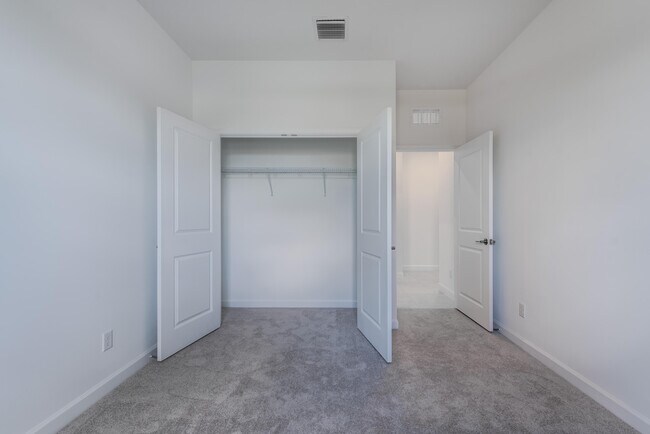 Building Photo - 1306 Tangled Orch Trce