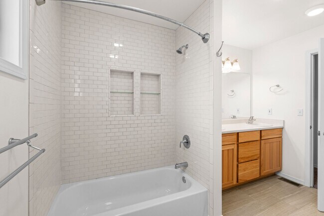 Building Photo - Single-Family Residence for rent in South Valley!