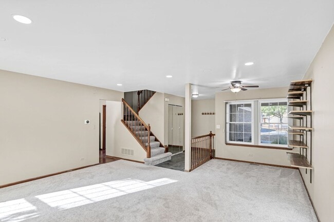 Building Photo - 2116 Glasgow Ct