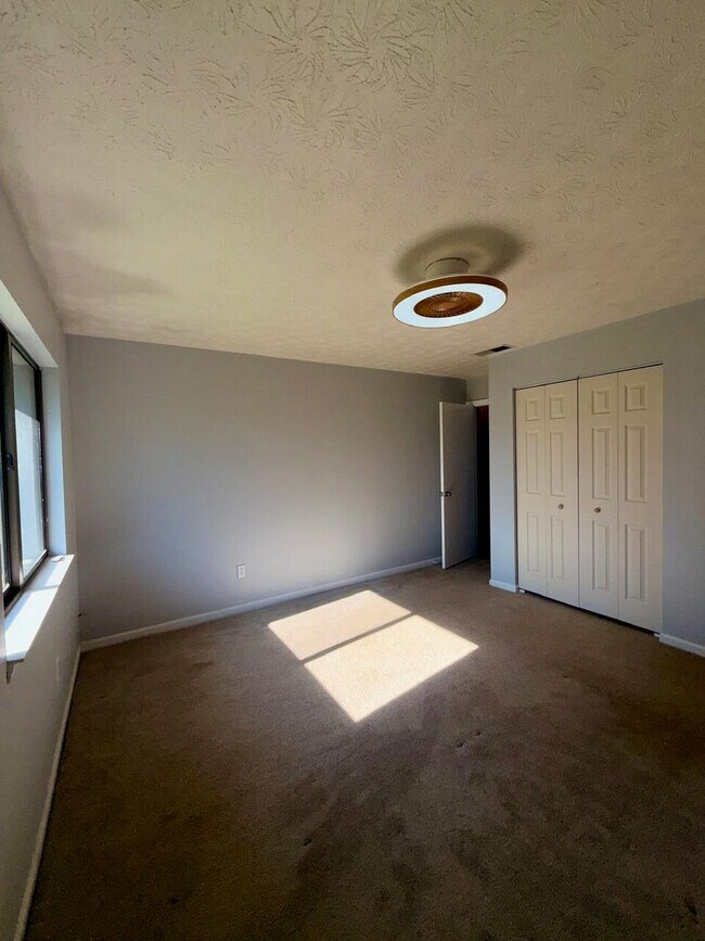 Building Photo - 3416 Woodspring Dr