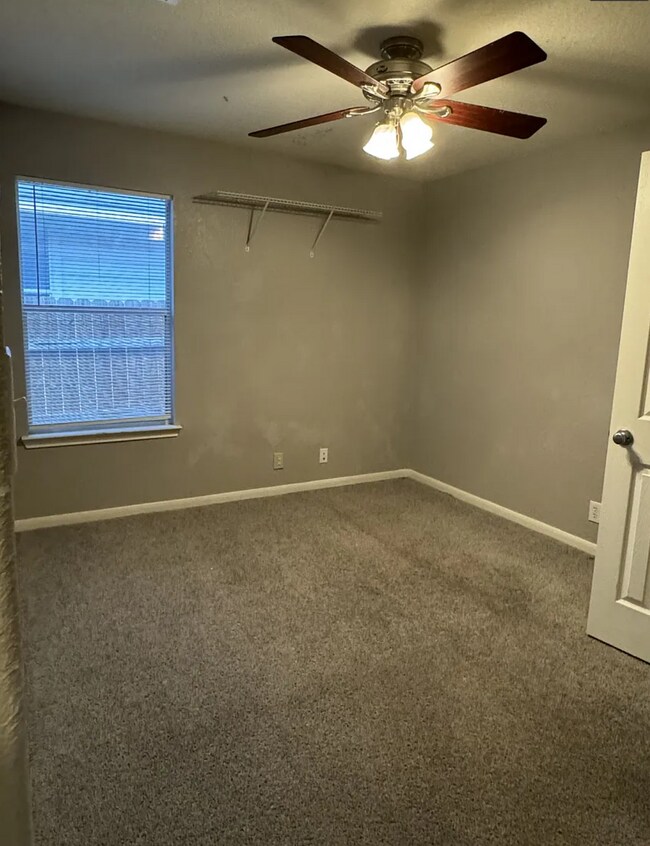 Building Photo - 9334 Ingleton