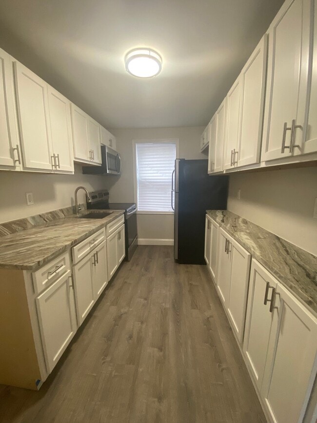 Building Photo - 2841 Round Rd