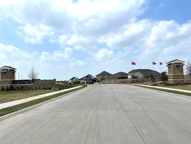 Building Photo - 5109 Woodglen Dr