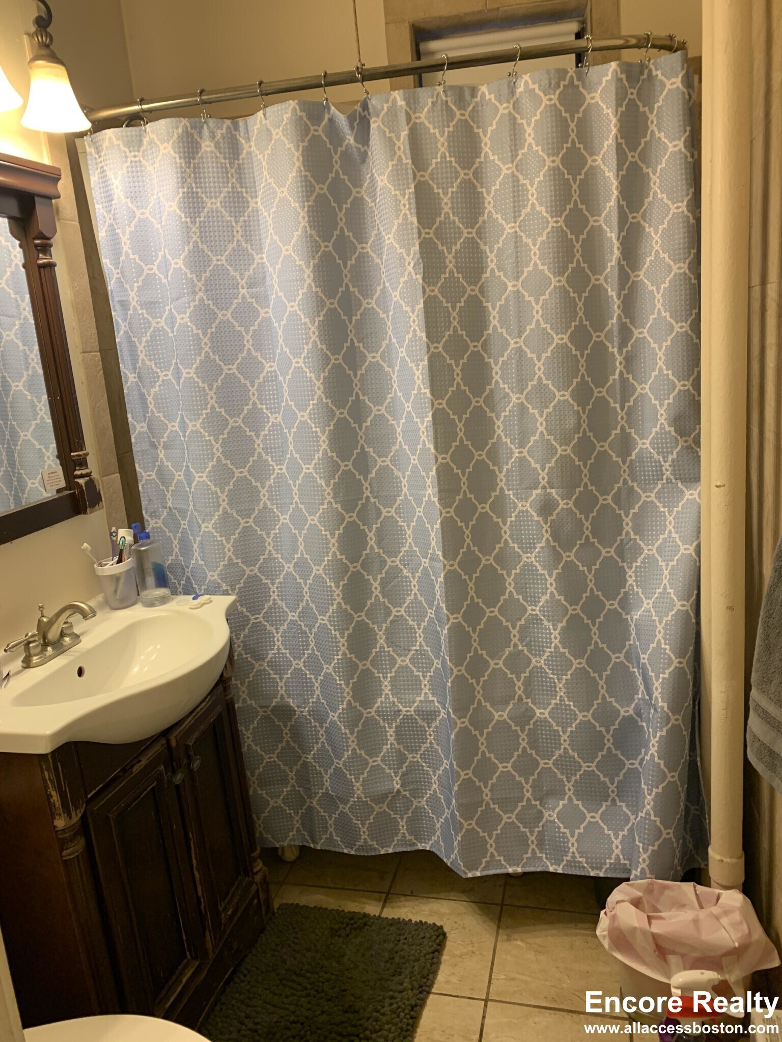 Building Photo - 55 Park Dr