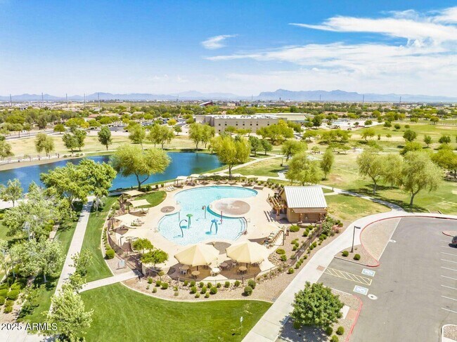 Building Photo - 3507 S Falcon Dr