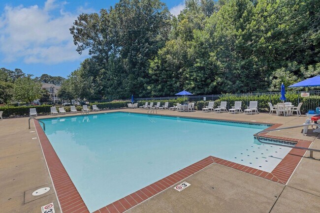 Building Photo - Stunning 3BR/3.5BA Townhome | 2,300+ Sq Ft...