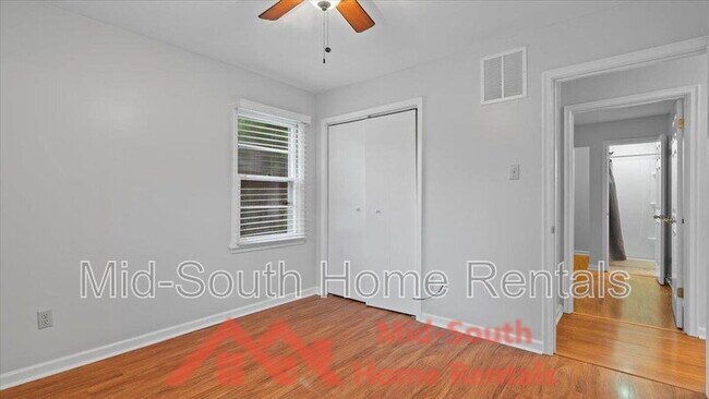 Building Photo - 4515 Flamingo Rd