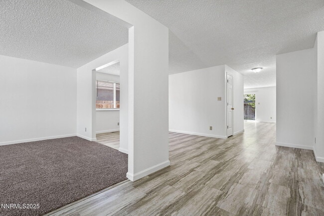Building Photo - 600 Silver Lace Blvd