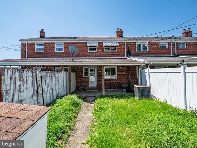 Building Photo - 3308 Wallford Dr