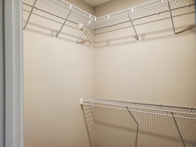Building Photo - 2853 Vly Farms Dr