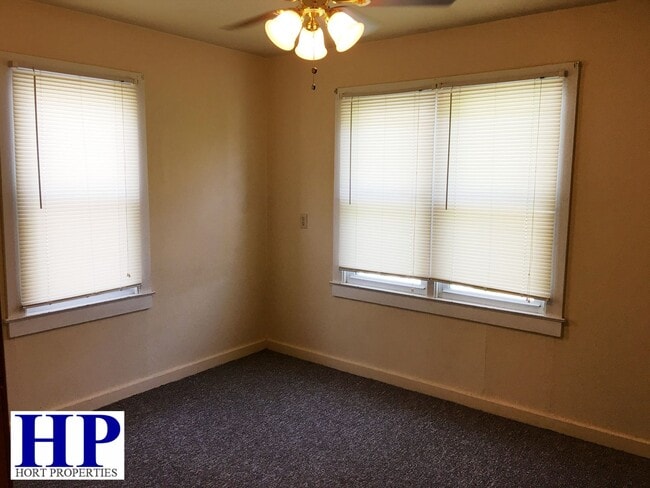 Building Photo - 1223 3rd St