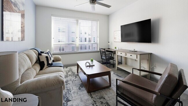 Building Photo - 1001 S Center St