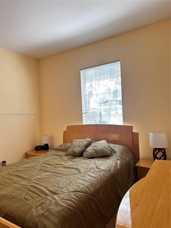 Building Photo - 606 Mariner Bay Blvd