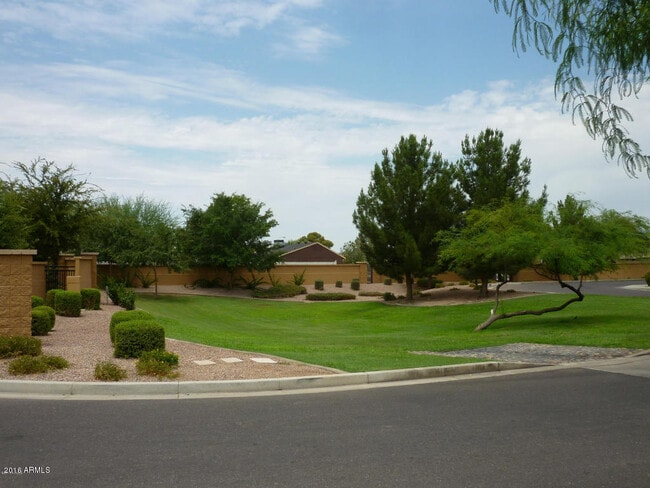 Building Photo - 7034 McMahon Way