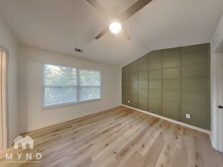 Building Photo - 3221 River Mist Cove