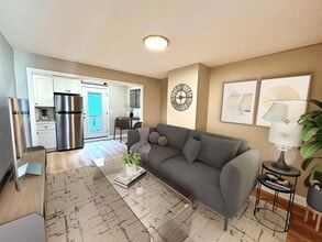 Building Photo - 89 Cottage St