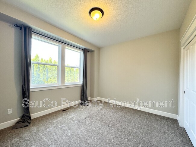 Building Photo - 13257 SW Maplecrest Ct