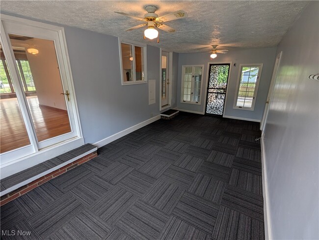 Building Photo - 17630 W River Rd