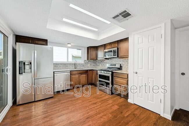 Building Photo - 10703 Onyx Cove