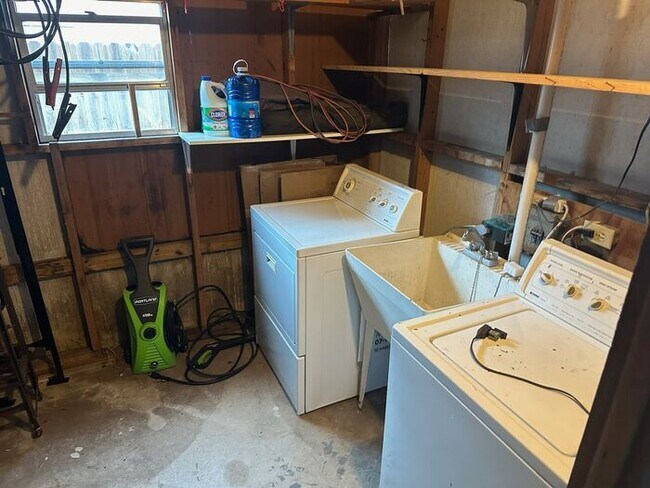 Building Photo - 55 and over 2 bed 2 bath home in Lake Mary! ** Move in Special $500 off your first months rent**