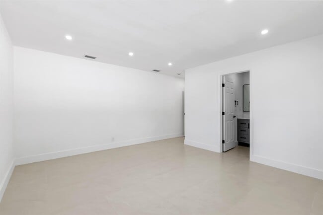 Building Photo - 6573 Eaton St