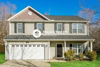 Building Photo - 4 Bedroom Pet-Friendly Home in KNIGHTDALE, NC with Main Street Renewal