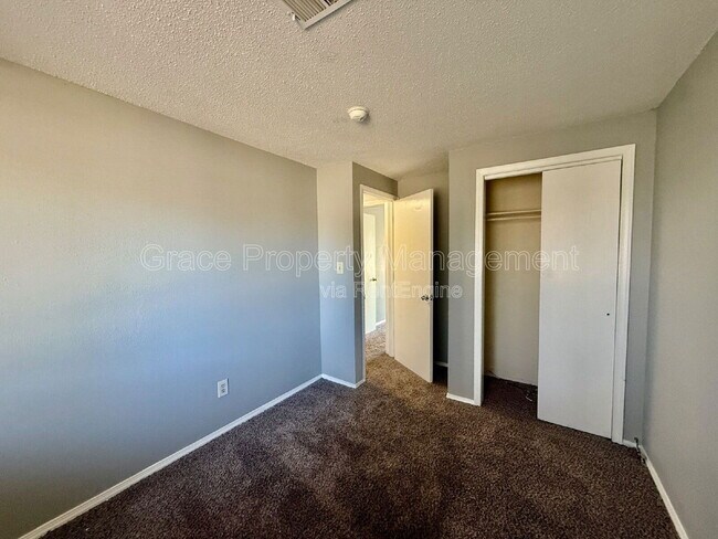 Building Photo - 7899 York St