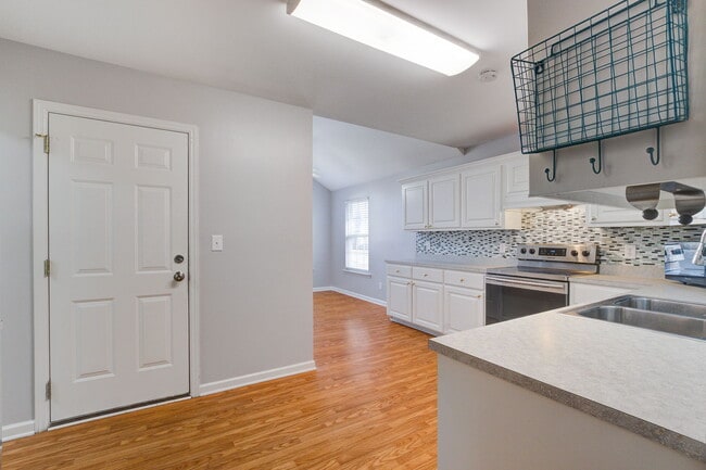 Building Photo - 7856 High Maple Cir