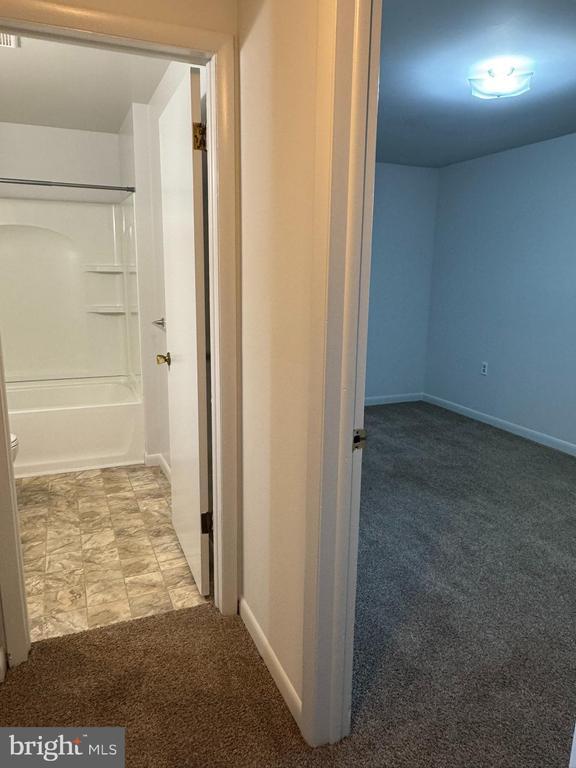 Building Photo - 3876 Shadywood Dr