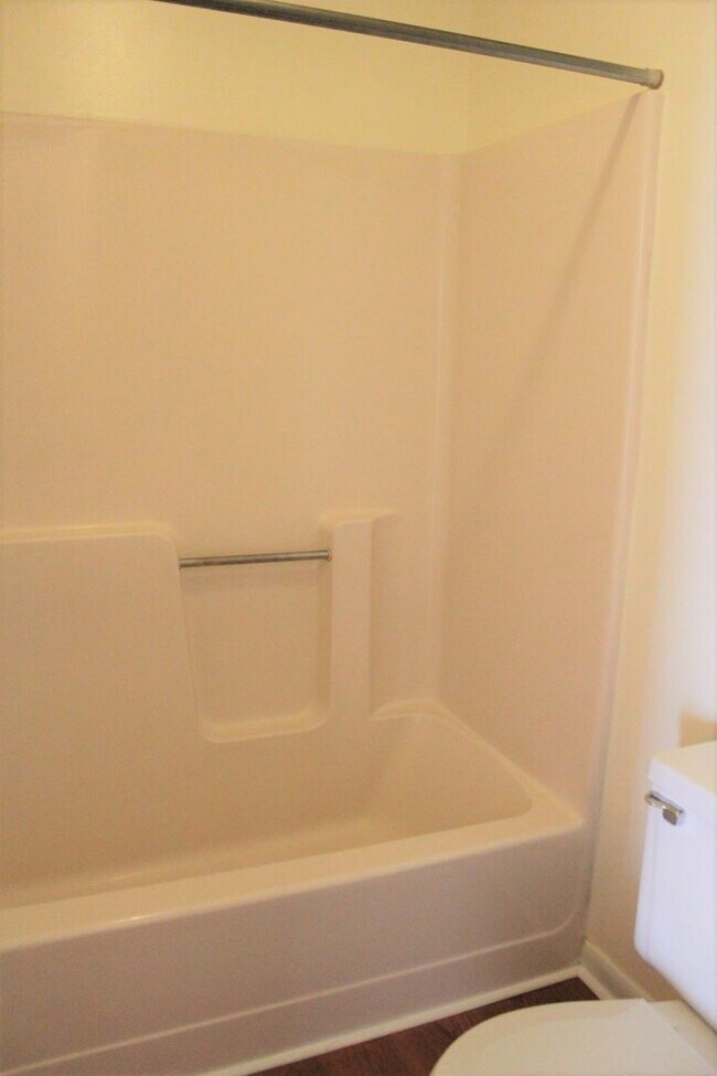 Building Photo - Newton Place