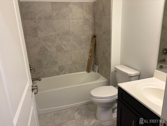 Building Photo - 733 Stiller Ln